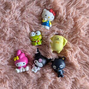 4/$25 SANRIO HELLO KITTY BLIND BOX VINYL FIGURINES